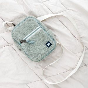 Thread Wallets Sage Crossbody